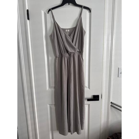 Wilfred Aritzia Melodie Jumpsuit Wide-leg Ashen V-neck Faux Wrap Gray L - Picture 3 of 14